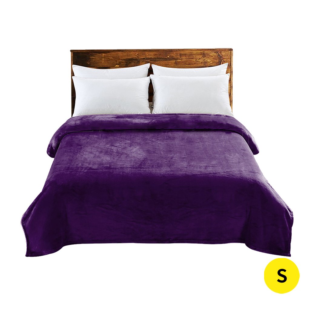 DreamZ 320GSM Ultra Soft Mink Blanket in aubergine color, showcasing its plush texture and generous size of 220x160cm.